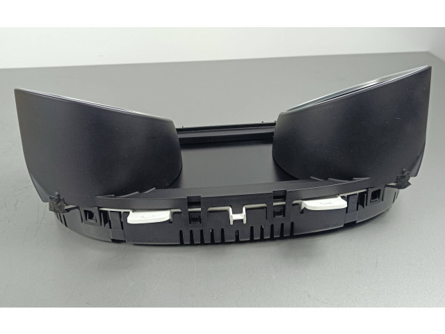 Спидометр (приборный щиток) 503018860210, 670106458 Maserati Levante