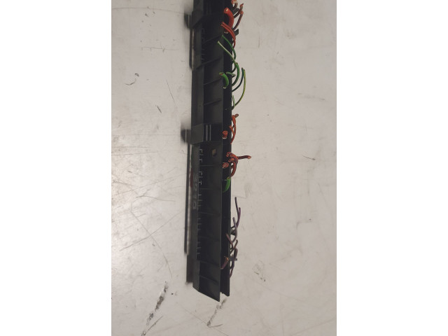 Блок предохранителей 8366570   BMW 5 E39    