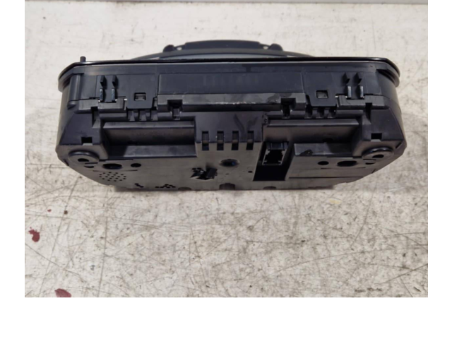 Přístrojová deska BMW 1 E81 E87 2004 150037091, 6947136