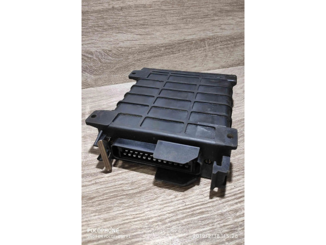 Řídící jednotka 811906264, 0280800104 Audi 80 90 B3 1986