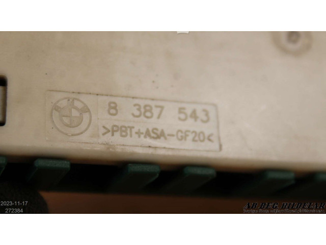 Pojistková skříňka BMW 5 E39 2001