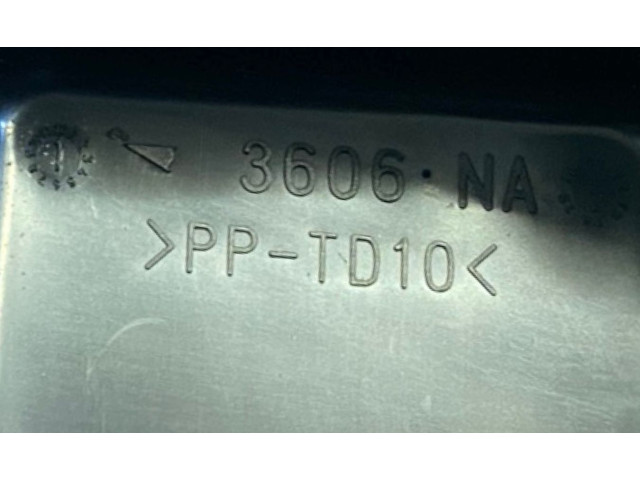 Блок предохранителей 3606NA, 7596NA Mitsubishi Outlander