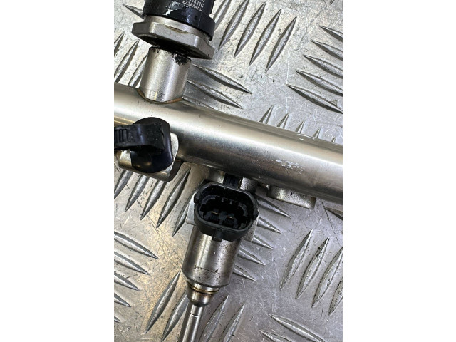 Топливная рампа 353502B110 KIA Ceed