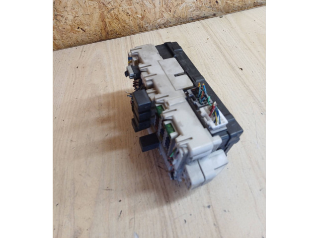 Блок предохранителей MR537990, G8C227MB Mitsubishi Galant