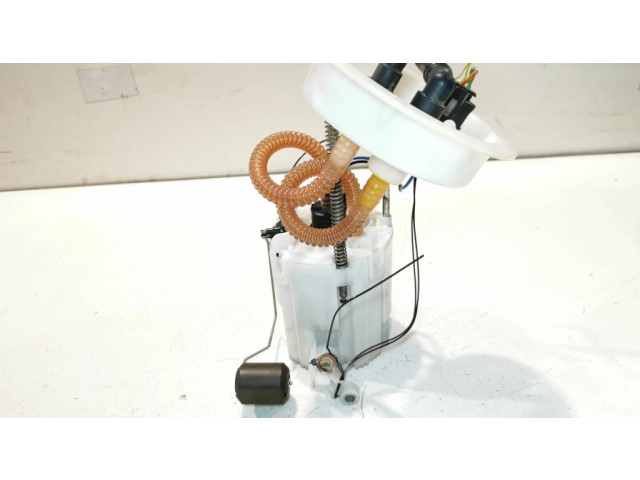 Насос топлива (в топливном баке)