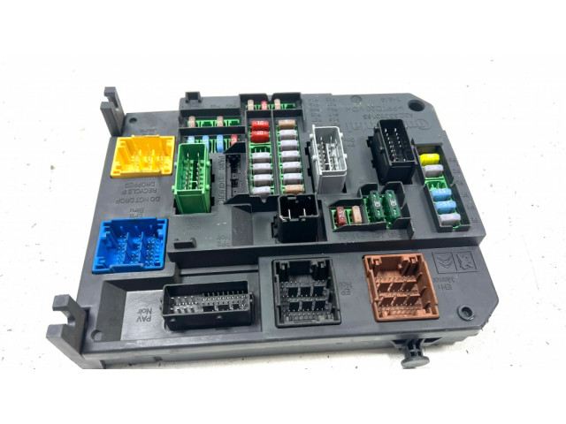 Блок предохранителей 9665547580, 966554758000 Peugeot 508