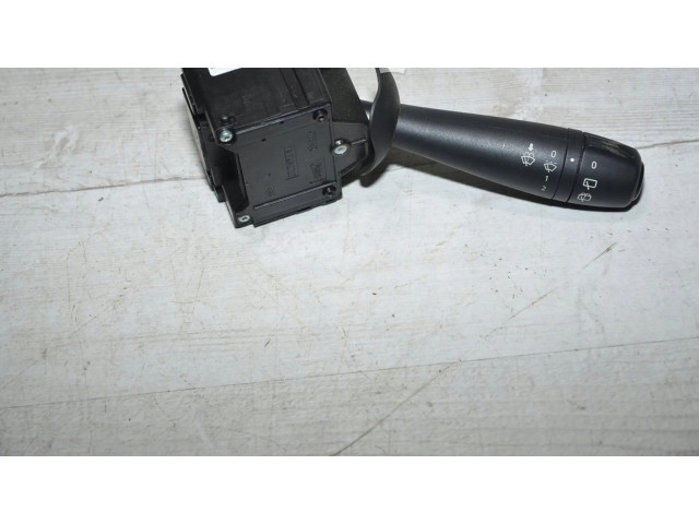 Радио/ проигрыватель CD/DVD / навигация     149    Dacia Duster 