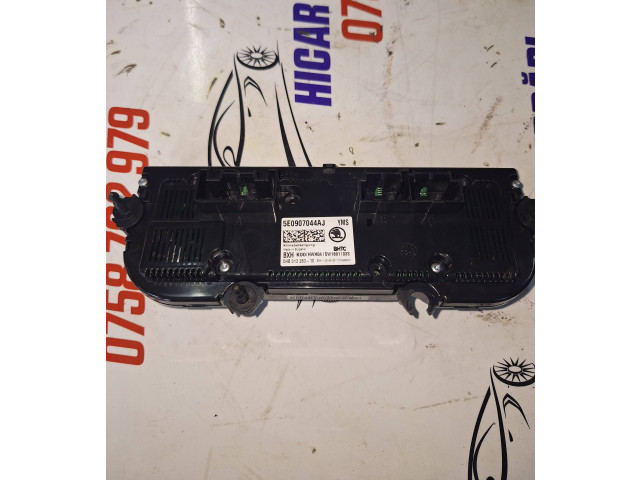 Блок управления климат-контролем 5E0907044AJ   Skoda Octavia Mk3 (5E)