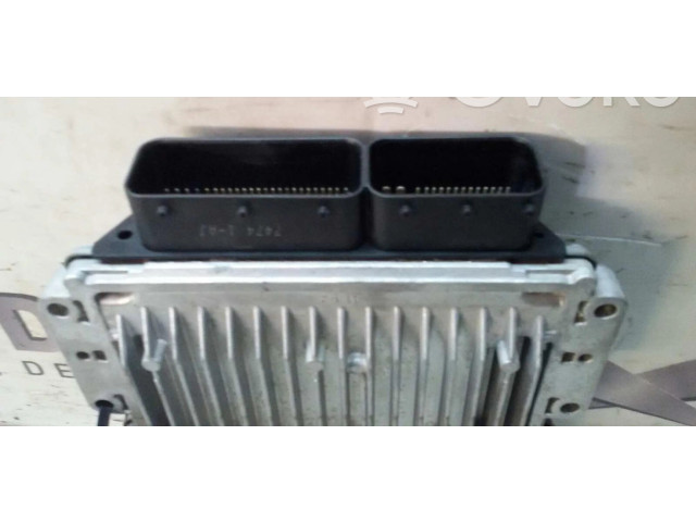 Блок управления двигателем Блок управления EH2212C520PB Jaguar XJ X350