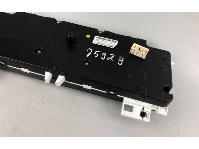 Спидометр (приборный щиток) 9811083780 Citroen C4 Grand Picasso