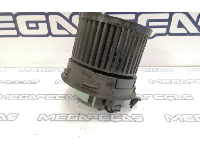 Pojistková skříňka Вентилятор печки T1011131B Peugeot 308 SW 2012