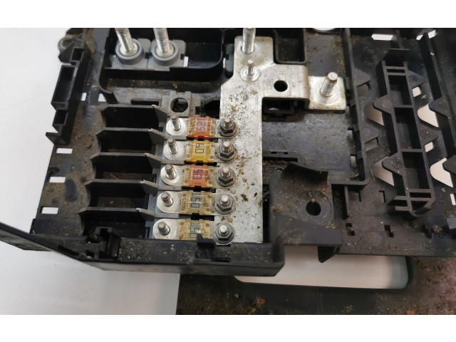 Pojistková skříňka 7L0937548C Audi Q7 4L 2007