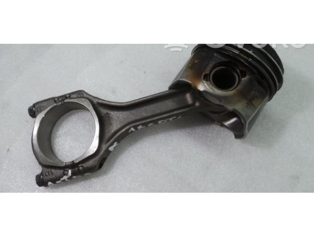 Píst 0687776302, GM419 Opel Astra K