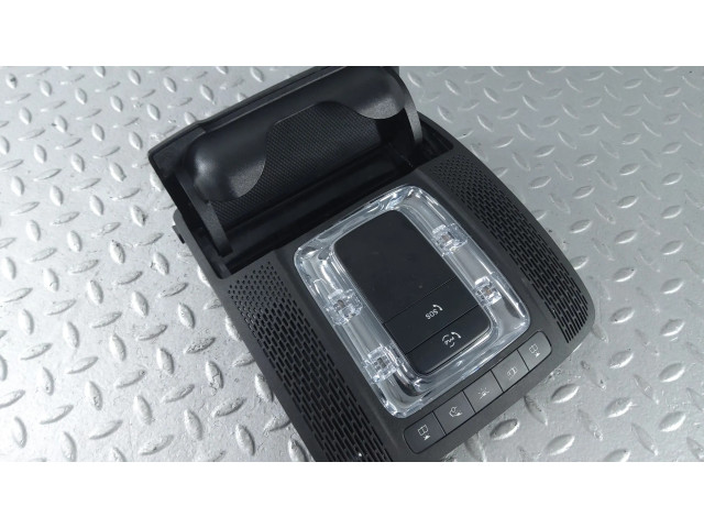 Фонарь освещения передних мест