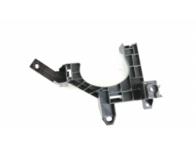 Другая деталь отсека двигателя