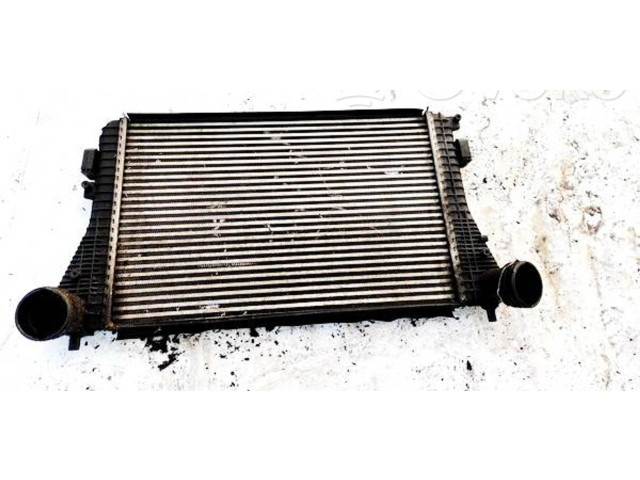 Интеркулер  1K0145803A, B5896   Volkswagen Touran I 