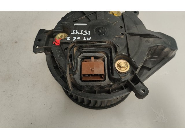 Вентилятор печки Audi A4 Allroad