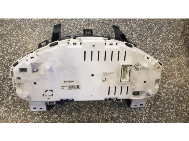 Přístrojová deska Mitsubishi Colt CZ3 2006 MN148890