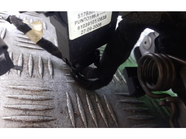 Volant Fiat Punto (199)  51793074  