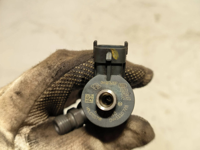 Форсунка 0445110728    Nissan X-Trail T32 для дизельного двигателя M9RA868 2