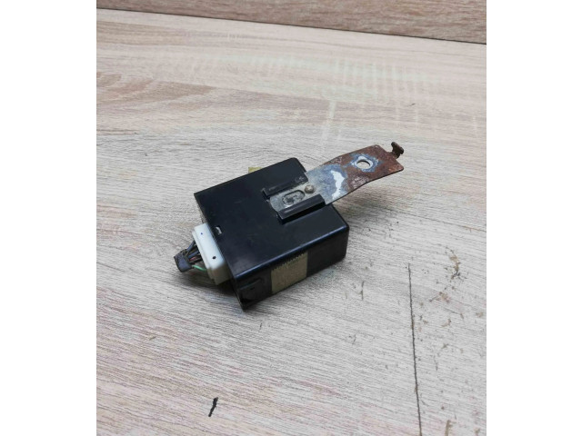 Блок управления G8D322AB Mazda Premacy