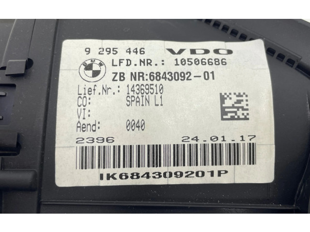 Přístrojová deska BMW 2 F46 2017 9295446, 6843092