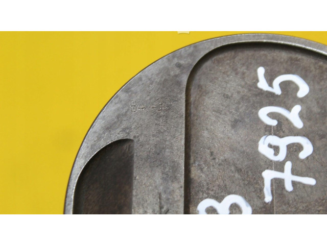 Píst    Audi A8 S8 D3 4E     