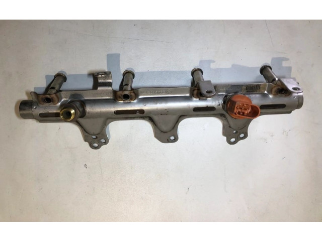Топливная рампа 06J133317M, 06J906051   Audi A5 8T 8F   для двигателя CAEB