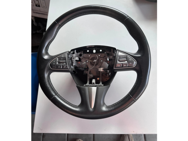 Volant Infiniti Q50 2016