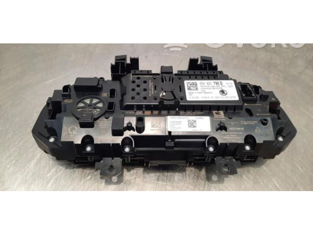 Панель приборов 654920790D   Skoda Kamiq       