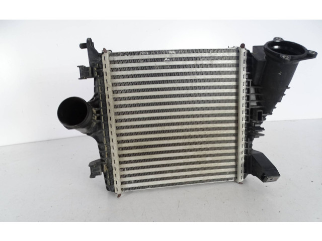 Интеркулер  4m0145804bm   Audi Q8 