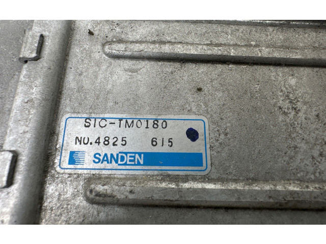 Интеркулер  4825615, N04825   Subaru Forester SJ 