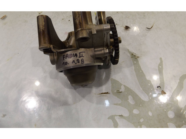 Масляный насос   03D115105G  Skoda Fabia Mk2 (5J) 