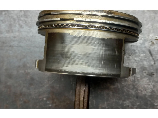 Píst 4654355E Chrysler Voyager -