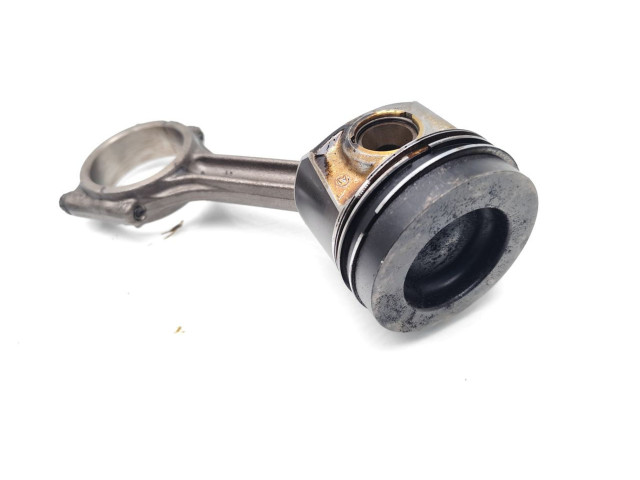 Поршень с шатуном    CRBC   Volkswagen Golf VII