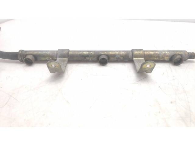 Топливная рампа Alfa Romeo 166 2.5