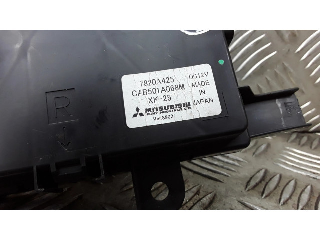 Блок управления климат-контролем 7820A425   Citroen C-Crosser