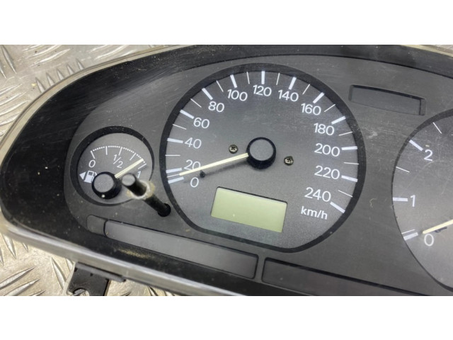 Панель приборов MR308409, 0P0231 Mitsubishi Carisma