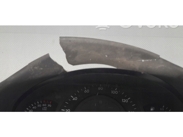 Přístrojová deska Mercedes-Benz C W203 2001 A2035400211