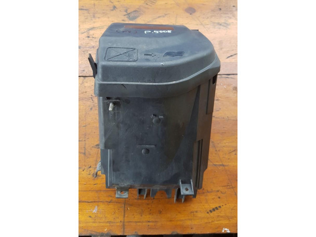 Pojistková skříňka 9658447380 Peugeot 5008 2013