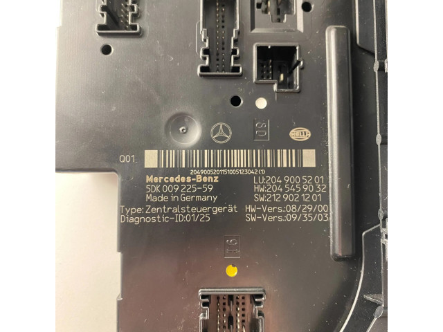 Pojistková skříňka A2049005201 Mercedes-Benz C W204 2009