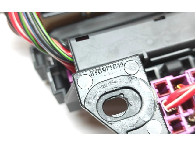 Блок предохранителей 8T8971845 Audi A5 Sportback 8TA