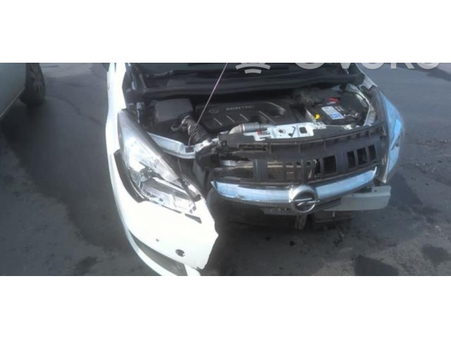 Зеркало электрическое Opel Meriva B 2010 - 2016 года