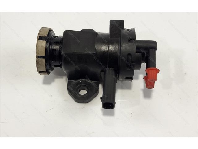 Vstřikovací lišta 11658509323, 11658509323 BMW 5 F10 F11 N47S1