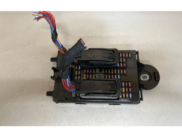 Блок предохранителей 32142591   Volvo XC90    