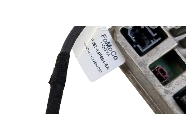 Блок управления навигации (GPS) PJ6T14G670, PJ6T14G670CAM   Ford Escape IV