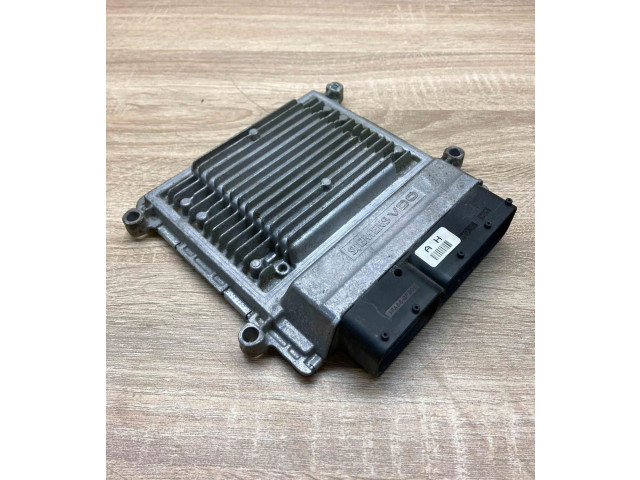 Блок управления двигателем Блок управления 3911125100, 5WY5242B   Volvo V70