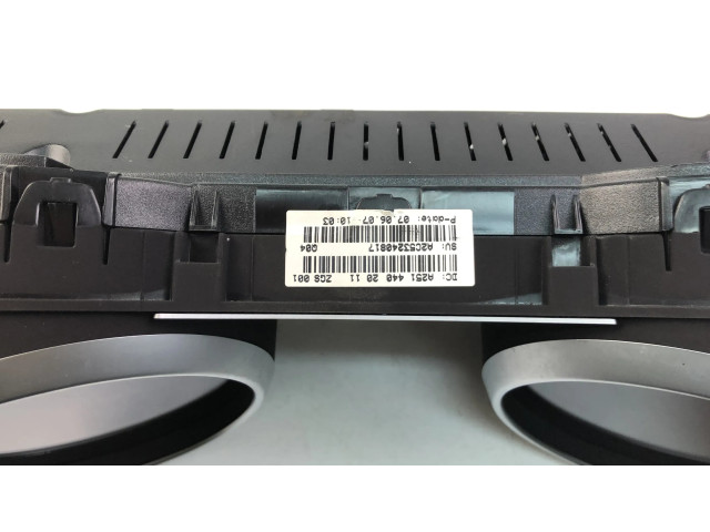 Přístrojová deska Mercedes-Benz R W251 2006 A2514402011