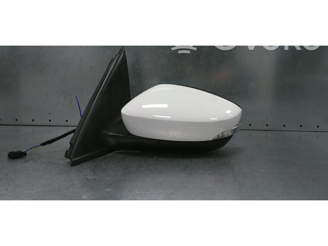 Зеркало электрическое        Skoda Fabia Mk3 (NJ)  2015 - 2021 года   