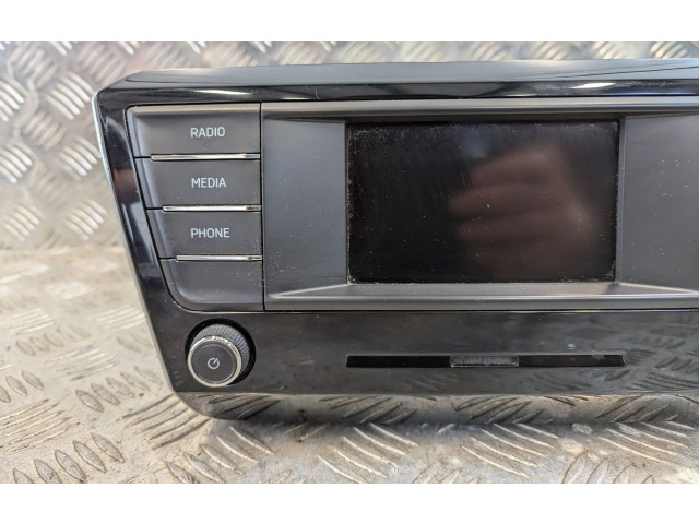 Радио/ проигрыватель CD/DVD / навигация    3V0035869B   Skoda Superb B8 (3V)